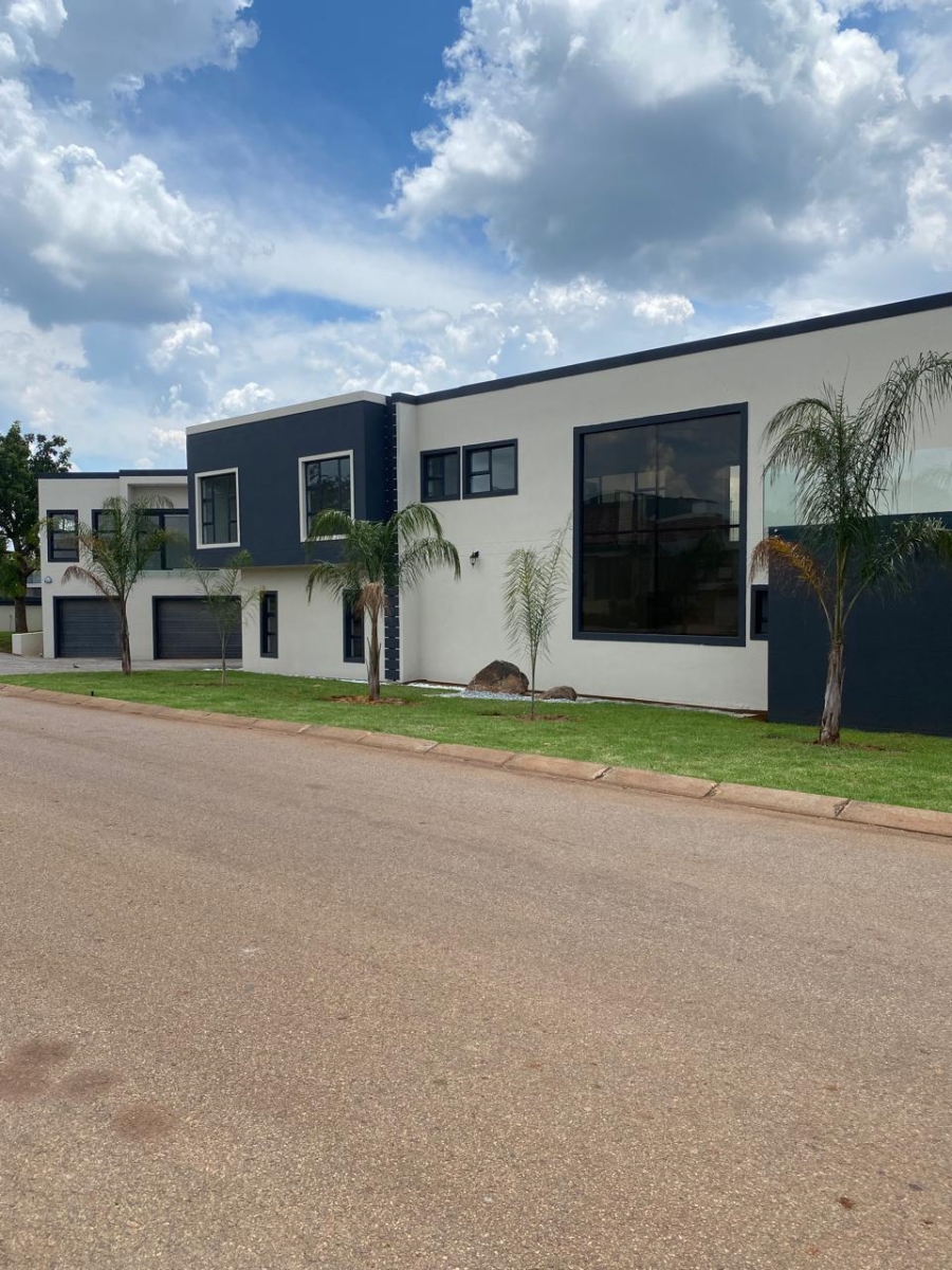 5 Bedroom Property for Sale in Seasons Lifestyle Estate North West